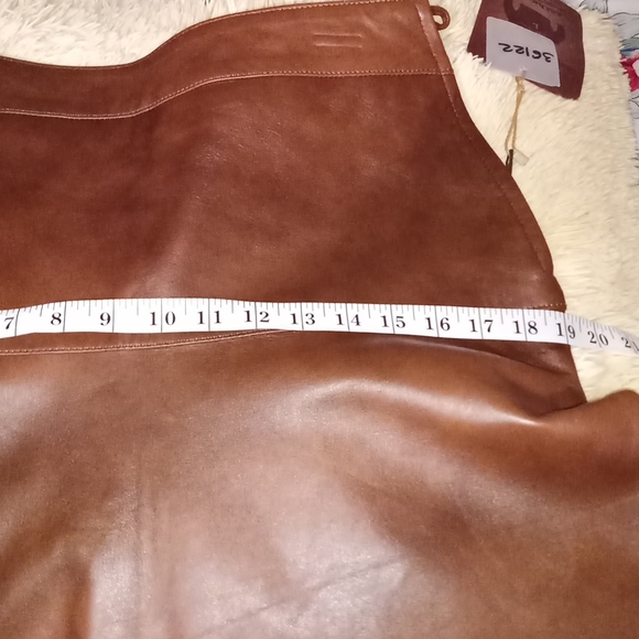 HIGH WASTED LEATHER SKIRT - Picture 8 of 10